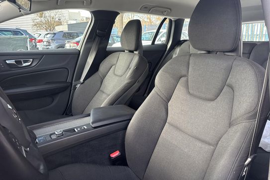 Volvo V60 B3 B Momentum Core