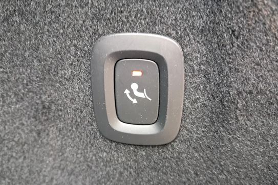 Volvo XC60 B5 B AWD Plus Dark