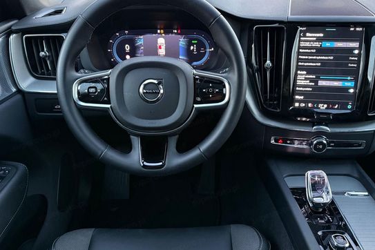 Volvo XC60 T6 Plug-In Hybrid AWD Ultra Black Edition aut