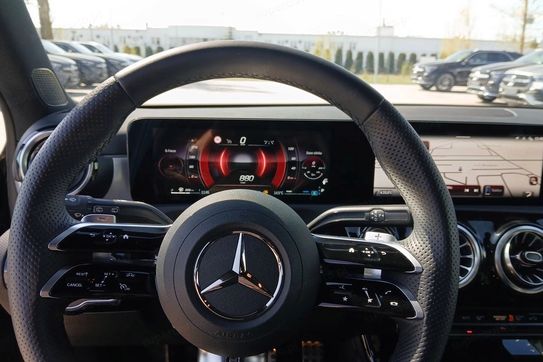 Mercedes B Klasa B 200 mHEV AMG Line 7G-DCT