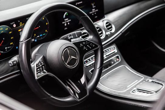 Mercedes Klasa E 220 d 4-Matic Avantgarde