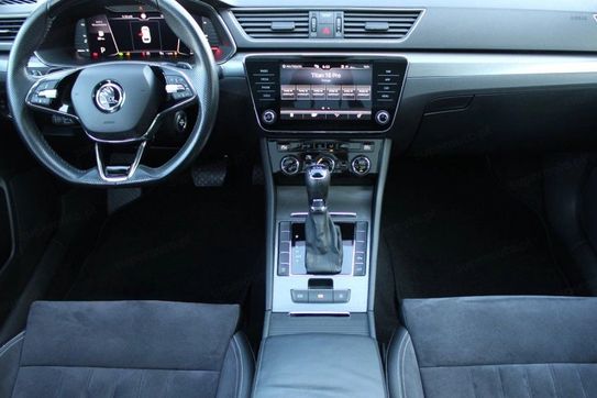 Skoda Superb 2.0 TDI Style DSG