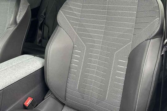 Peugeot 3008 1.2 PureTech mHEV GT e-DCS6