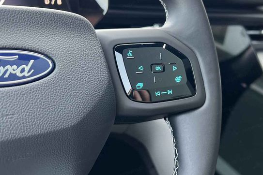 Ford Explorer Premium 77kWh RWD