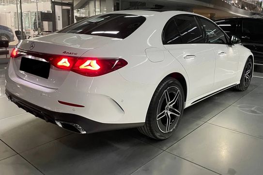 Mercedes Klasa E 200 4-Matic AMG