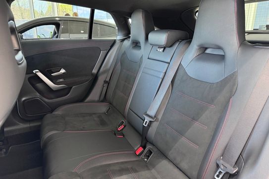 Mercedes CLA Shooting Brake 200 AMG Line