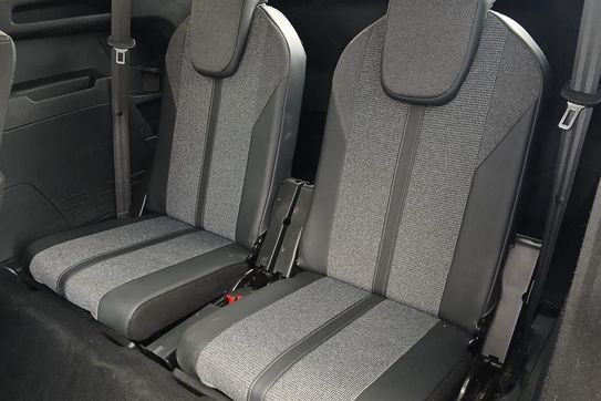 Peugeot 5008 1.6 Puretech Allure S&S EAT8