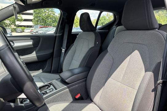 Volvo XC40 B3 Plus Dark