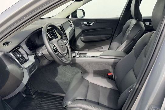 Volvo XC60 B5 B AWD Plus Dark