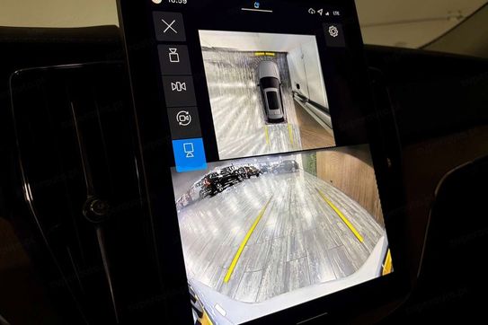 Volvo XC60 B5 AWD Ultra Bright