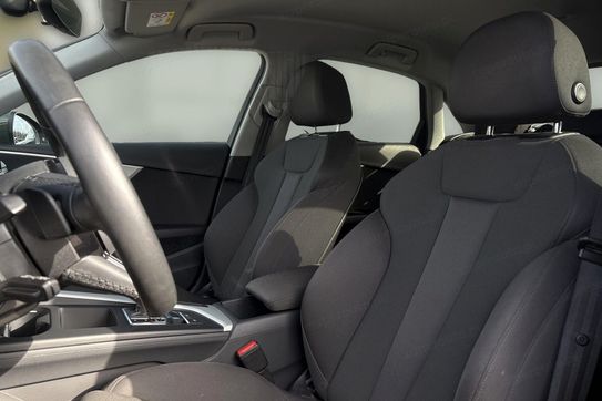 Audi A4 35 TFSI mHEV