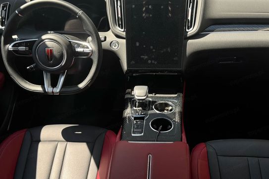 Hongqi HS3 1.5T FWD