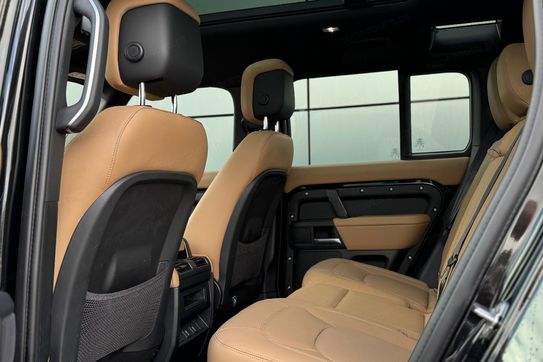 Land Rover Defender 110 3.0 D250 mHEV X-Dynamic HSE