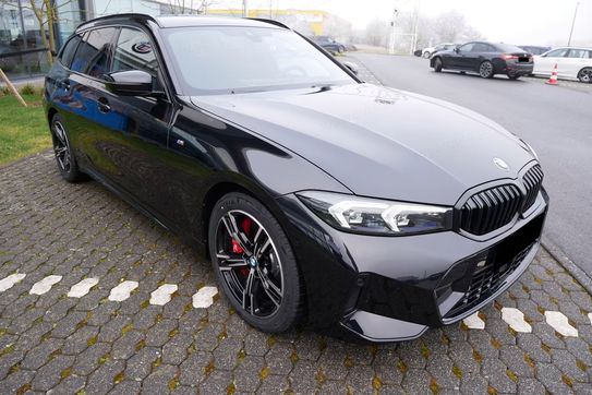 BMW Seria 3 Touring 330i xDrive M Sport