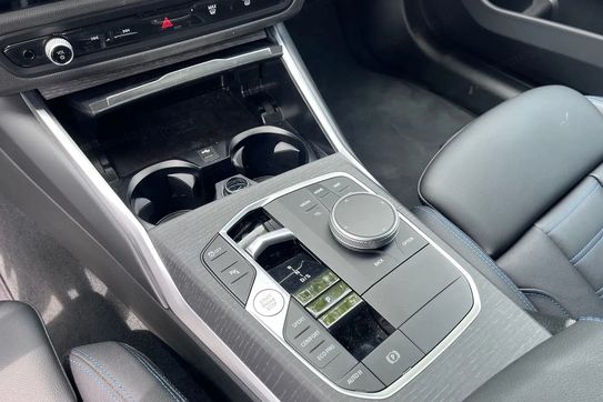 BMW Seria 3 320i xDrive M Sport