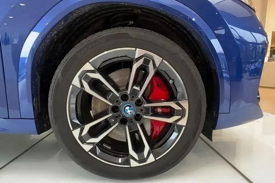 BMW iX2 eDrive20 M Sport