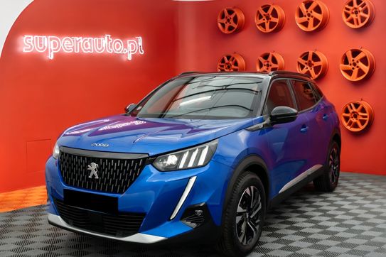 Peugeot 2008 GT 1.2 PureTech EAT8