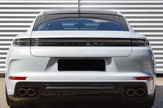Porsche Panamera 4