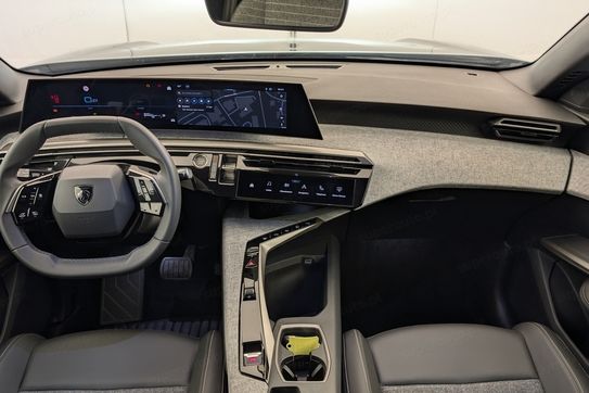 Peugeot 3008 ALLURE 1.2 mHEV e-DCS6