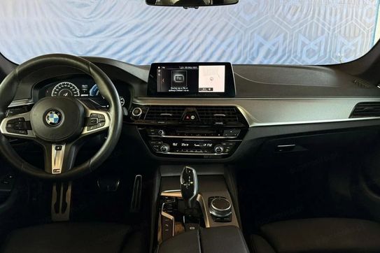 BMW Seria 5 530e iPerformance M Sport