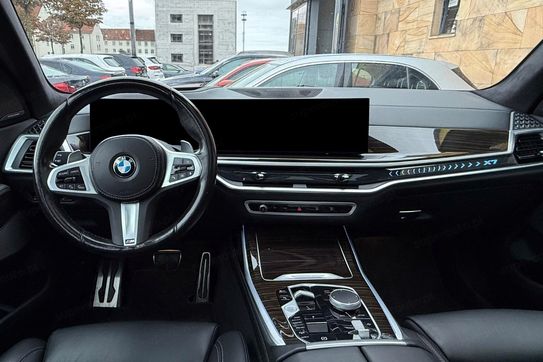 BMW X7 xDrive40i M Sport