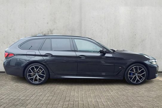 BMW Seria 5 Touring 520d xDrive M Sport