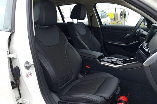 BMW Seria 3 318i aut