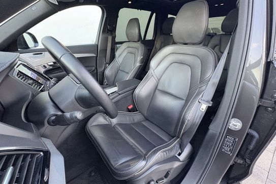 Volvo XC90 T8 AWD Plug-In Hybrid Ultra Dark 7os