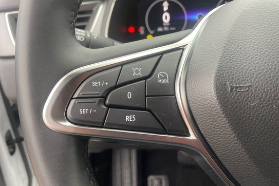 Renault Captur Techno 1.6 E-Tech Hybrid AT