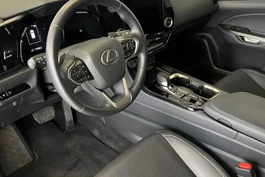 Lexus NX 350h Prestige 2WD