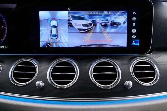 Mercedes E Klasa 220 d 4MATIC Avantgarde