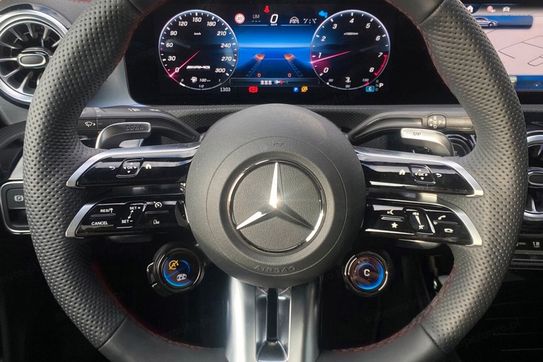 Mercedes CLA AMG 35 4-Matic
