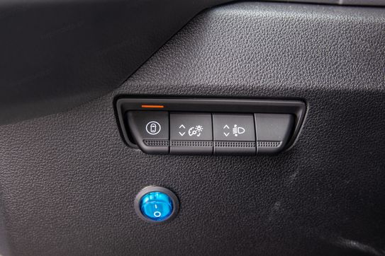 Renault Master L3 Zabudowa 8EP + Tył spanie