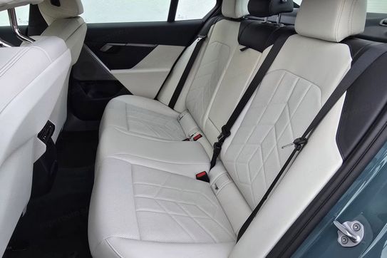 BMW Seria 5 520d xDrive M Sport