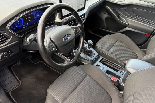 Ford Focus 1.0 Ecoboost Mhev Titanium x