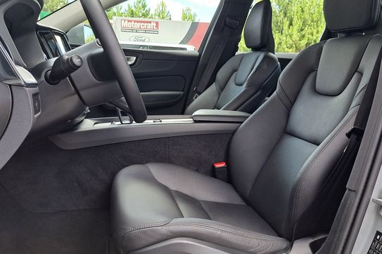 Volvo XC60 B5 B AWD Plus Bright