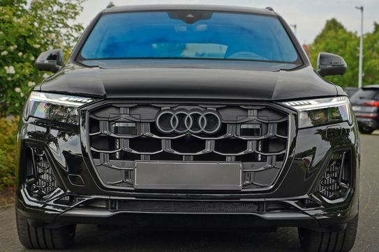 Audi Q7 SQ7 TFSI quattro