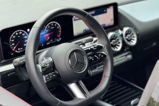 Mercedes GLA 200 AMG Line