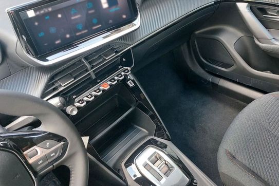 Peugeot 2008 Edition e-DCS6 PureTech mHEV