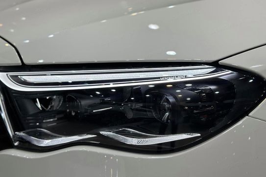 Mercedes Klasa E 300 e  4-Matic AMG