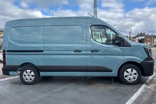 Renault Master dCi L2H2 Extra AT9