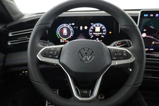 Volkswagen Tiguan R-Line Plus 2.0 TSI 4Mot. DSG