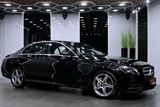 Mercedes E Klasa E 220 d 4-Matic AMG/Avantgarde