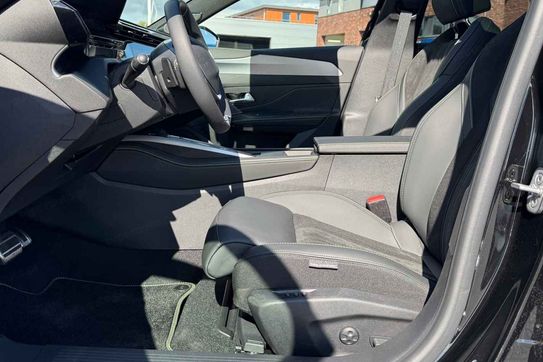 Peugeot 408 GT Exclusive S&S e-DCS6 1.2 PureTech mHEV