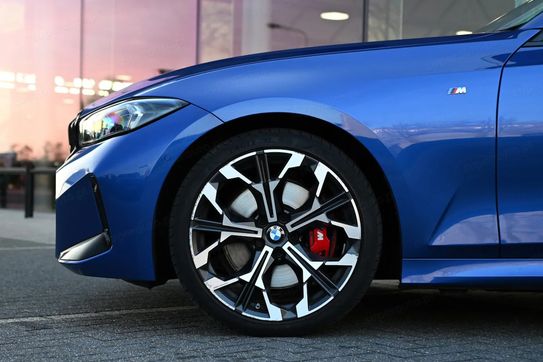 BMW Seria 3 330i xDrive M Sport