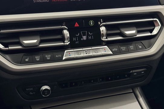 BMW Seria 3 318i Advantage aut