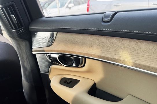 Volvo XC90 T8 AWD Plug-In Hybrid Ultra Bright 7os aut