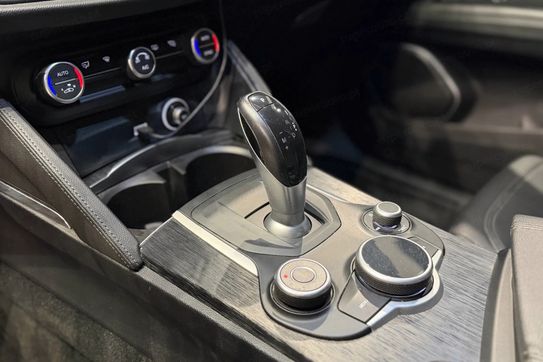 Alfa Romeo Stelvio Turbo Super Q4