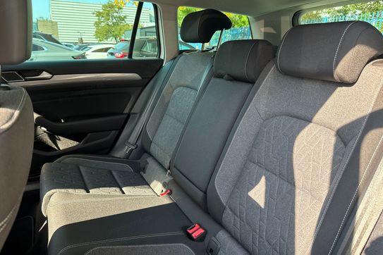 Volkswagen Passat Business 1.5 TSI EVO DSG