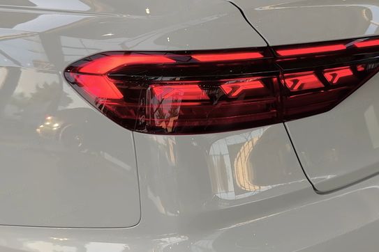 Audi A8 50 TDI quattro